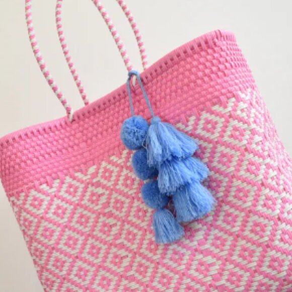 Handmade woven recycled plastic XL tote bag pink and white - Picture 1 of 1
